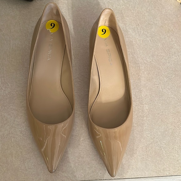 Via Spiga Patent Leather Nude Low Kitten Heel Pumps Shoes Size 9 8.5 - Picture 6 of 6